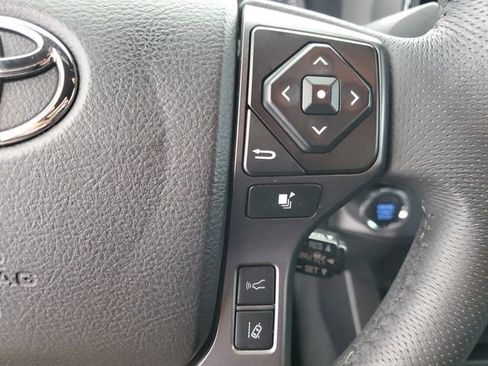Used 2021 Toyota Tacoma 2WD Double Cab image 23