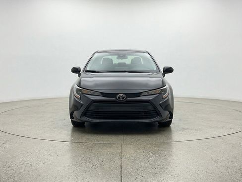 Used 2025 Toyota Corolla LE FWD image 2