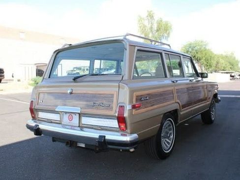 Used 1990 Jeep Grand Wagoneer image 47