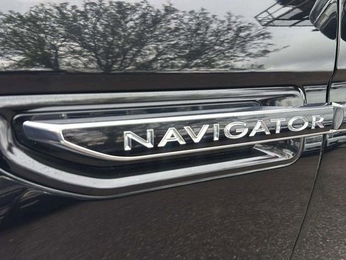 Used 2020 Lincoln Navigator Reserve AWD/4WD image 24