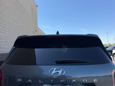 Used 2024 Hyundai Palisade SEL FWD image 24