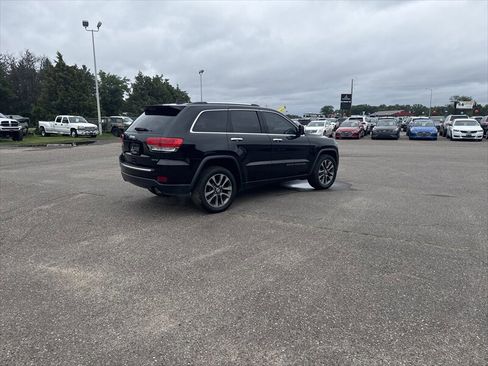 Used 2018 Jeep Grand Cherokee Limited AWD/4WD image 3