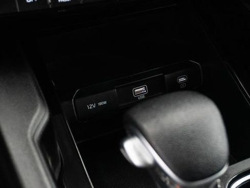 Used 2025 Kia Telluride LX image 29