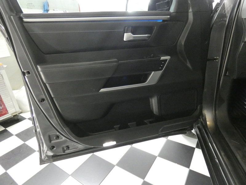 Used 2023 Toyota Tundra Platinum AWD/4WD image 27