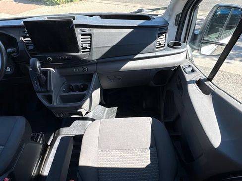 Used 2022 Ford Transit 250 Medium Roof AWD image 20
