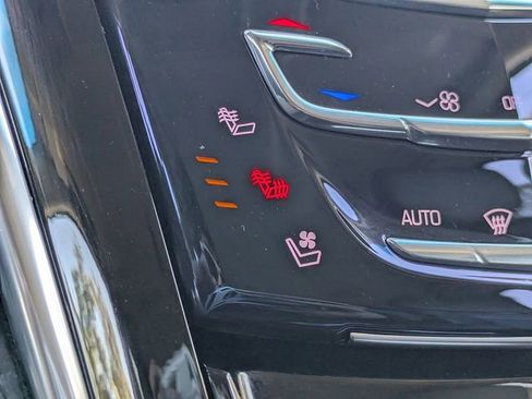 Used 2019 Cadillac Escalade 2WD image 24