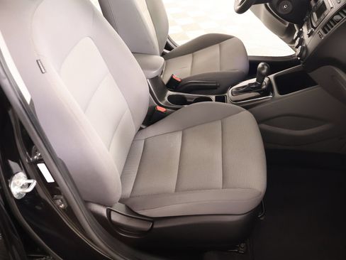 Used 2017 Kia Forte LX FWD image 11
