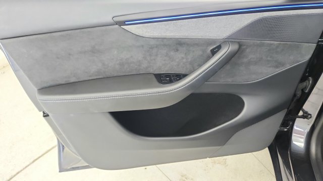 Used 2026 Tesla Model Y AWD image 45