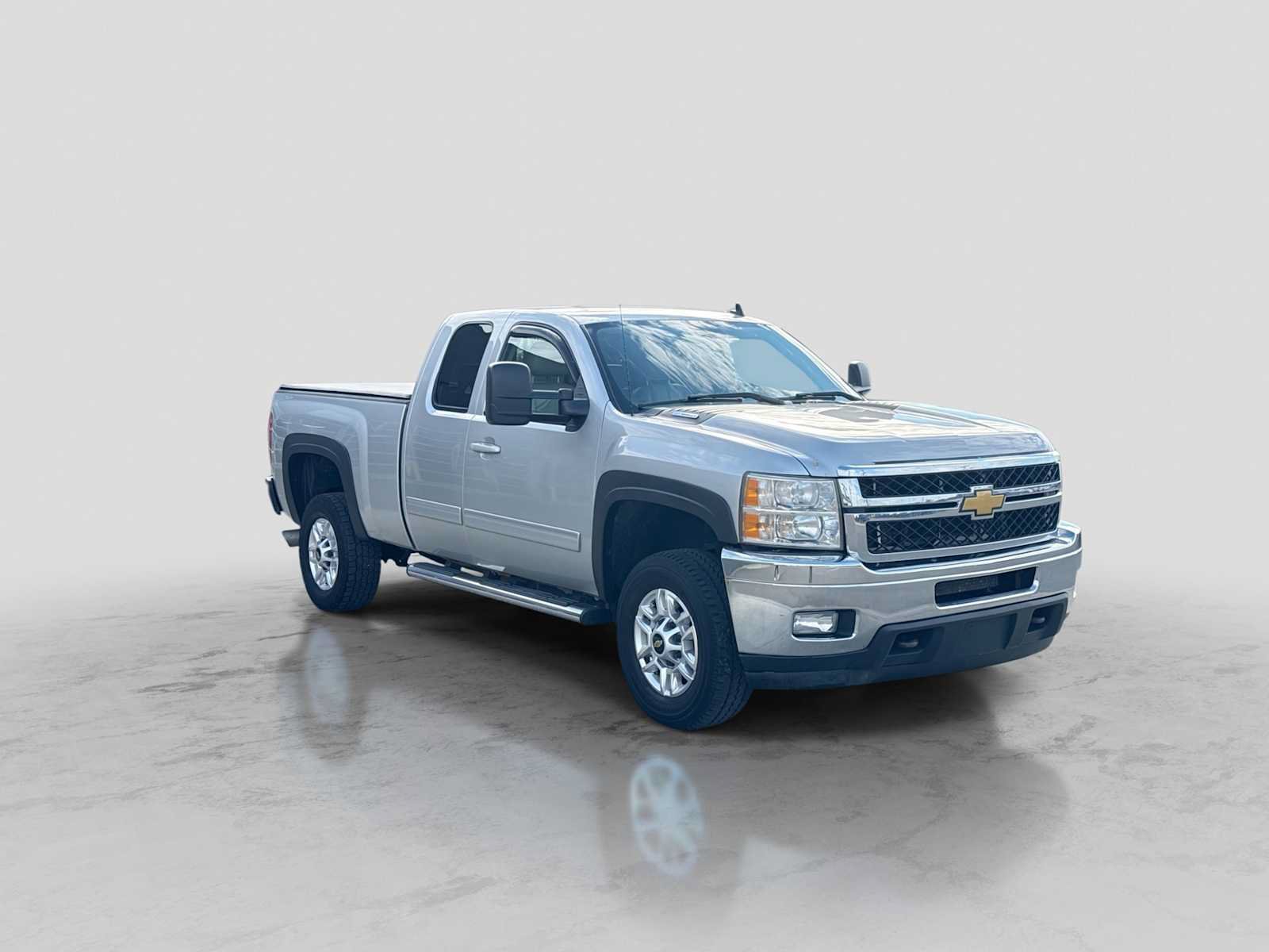 Used 2011 Chevrolet Silverado 2500 LTZ w/ LTZ Plus Package AWD/4WD image 8