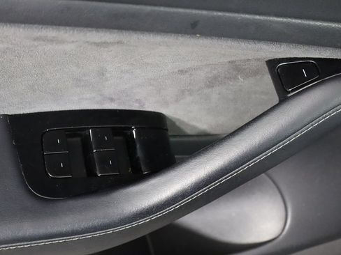 Used 2020 Tesla Model 3 Long Range AWD/4WD image 18