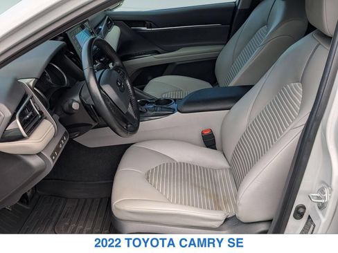 Used 2022 Toyota Camry SE w/ Cold Weather Package FWD image 14