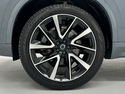 Used 2020 Volvo XC90 T6 Momentum w/ Protection Package Premier AWD/4WD image 9