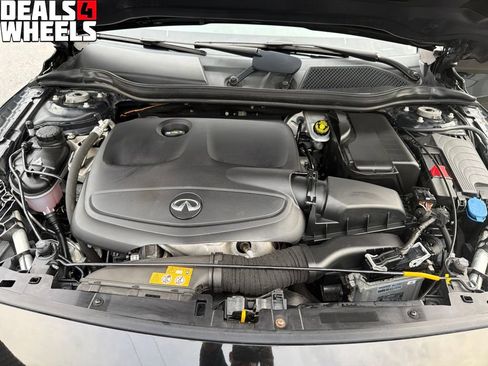 Used 2018 INFINITI QX30 Premium w/ Navigation Package AWD/4WD image 18