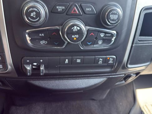 Used 2017 RAM 1500 Big Horn AWD/4WD image 19