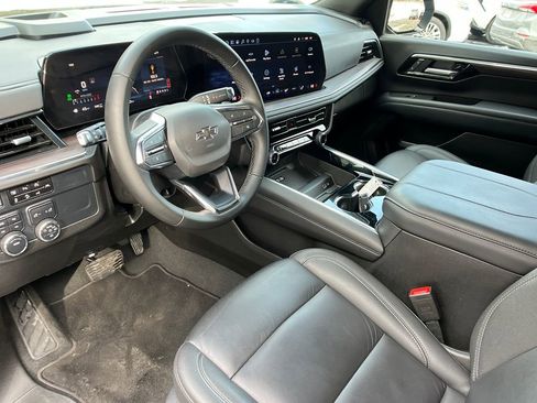 Used 2025 Chevrolet Tahoe Z71 image 10