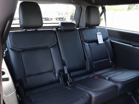 New 2025 Ford Expedition Max Platinum w/ Stealth Appearance Package image 38