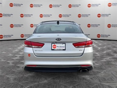Used 2018 Kia Optima EX w/ Premium Package image 4