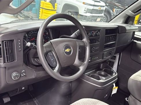 New 2025 Chevrolet Express 3500 w/ Power Convenience Package image 8