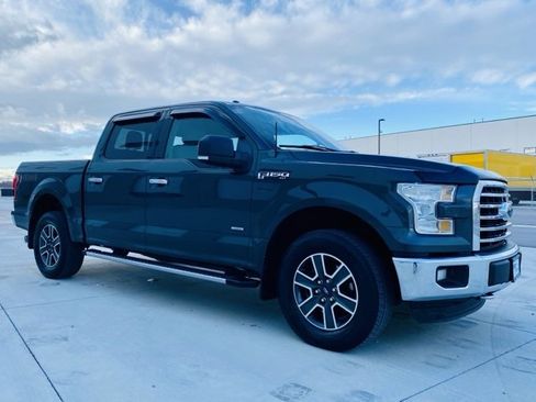 Used 2015 Ford F150 XLT w/ Equipment Group 302A Luxury image 3