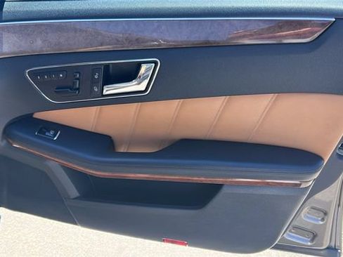 Used 2011 Mercedes-Benz E 350 Sedan image 10