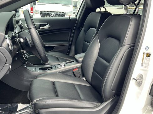 Used 2020 Mercedes-Benz GLA 250 4MATIC image 11