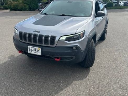 Used 2020 Jeep Cherokee Trailhawk w/ Comfort/Convenience Group AWD/4WD image 1