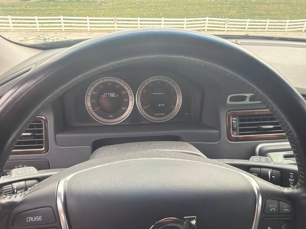 Used 2011 Volvo XC70 T6 AWD/4WD image 12