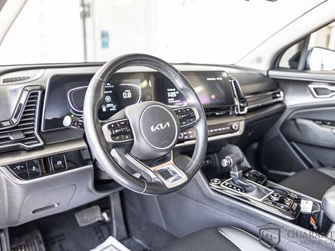 Used 2023 Kia Sportage EX image 18