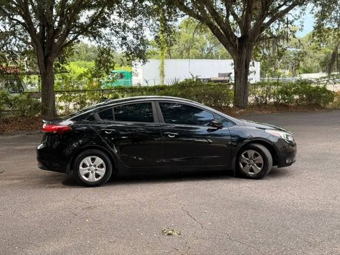 Used 2018 Kia Forte LX FWD image 4