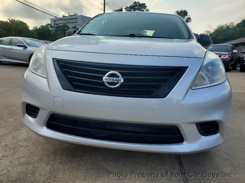 Used 2014 Nissan Versa S Plus image 3