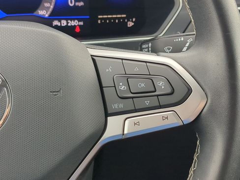 Used 2022 Volkswagen Tiguan SE w/ Panoramic Sunroof Package AWD/4WD image 21