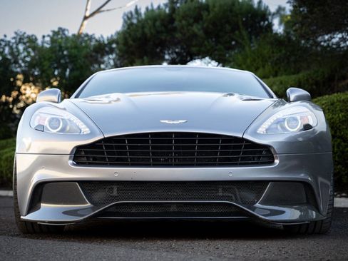 Used 2014 Aston Martin Vanquish Coupe image 21