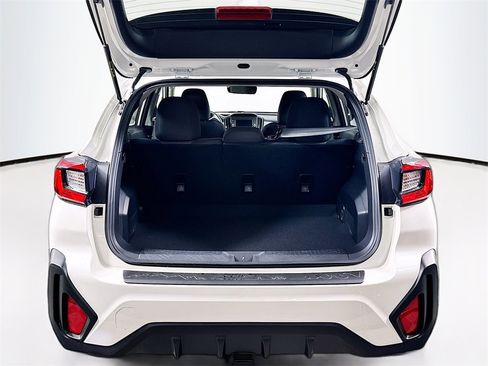 Used 2024 Subaru Crosstrek 2.0i w/ Crosstrek Mirror Package image 16