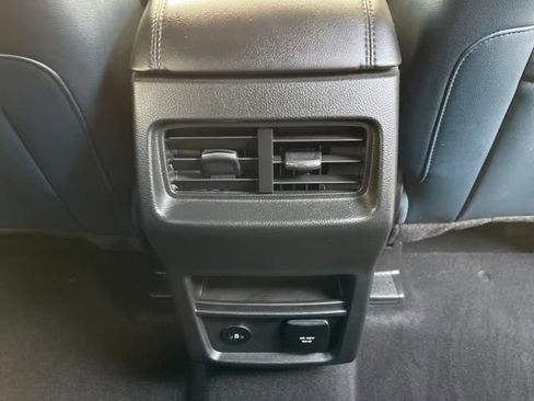 Used 2024 Ford Edge SEL w/ Sport Appearance Package AWD/4WD image 32