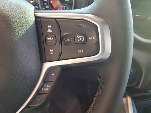 New 2026 RAM 2500 Big Horn AWD/4WD image 11