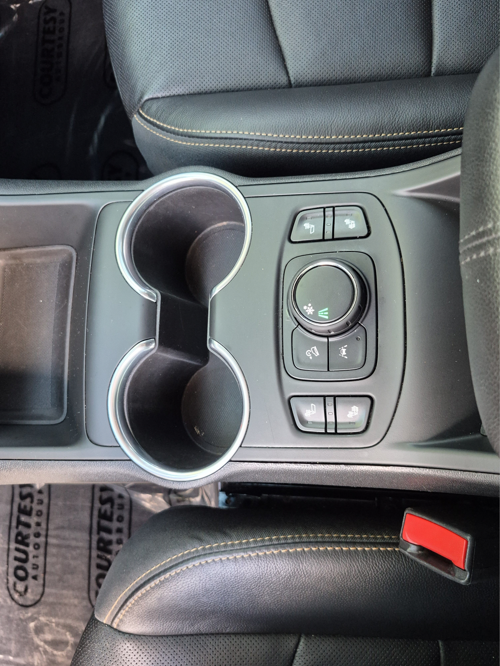 Used 2021 GMC Terrain SLT w/ Infotainment Package II FWD image 27