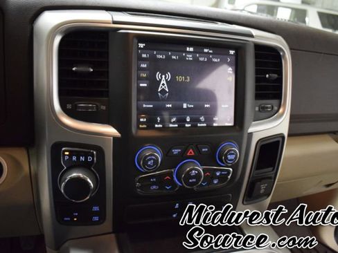 Used 2018 RAM 1500 SLT image 20