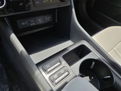 New 2025 Hyundai Sonata SEL image 25