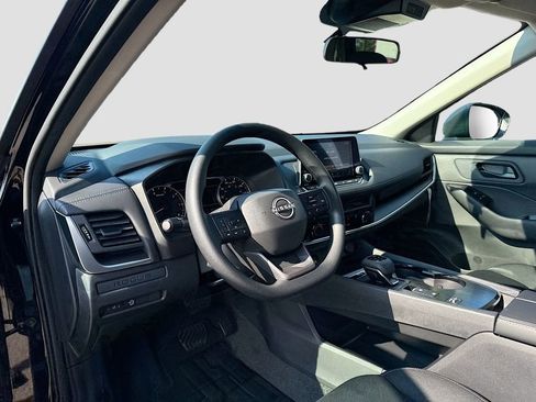 Used 2026 Nissan Rogue S FWD image 8