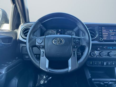 Used 2021 Toyota Tacoma TRD Sport w/ TRD Premium Sport Package AWD/4WD image 11