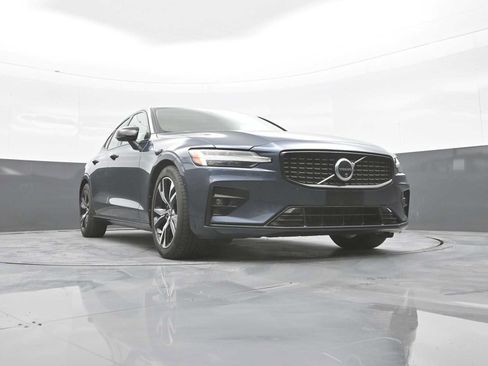 Used 2024 Volvo S60 B5 Plus AWD/4WD image 34
