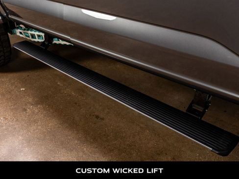 Used 2023 Ford F250 Platinum image 12