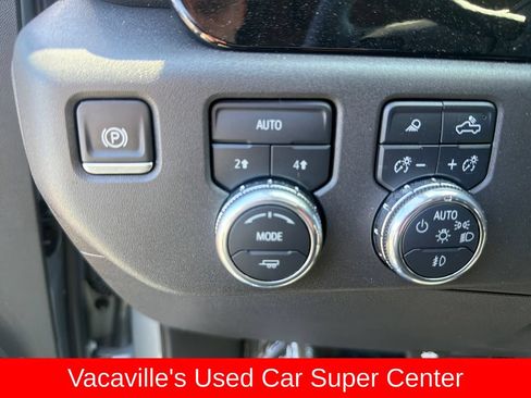 Used 2025 GMC Sierra 1500 SLT AWD/4WD image 21