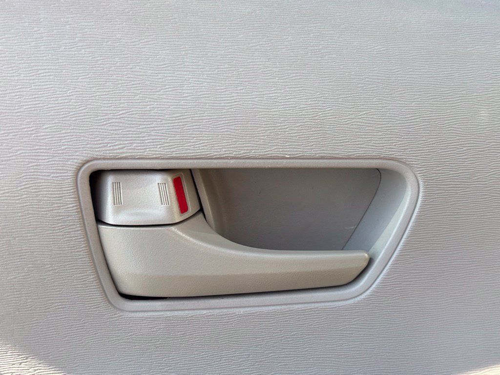 Used 2014 Toyota Sienna L FWD image 8