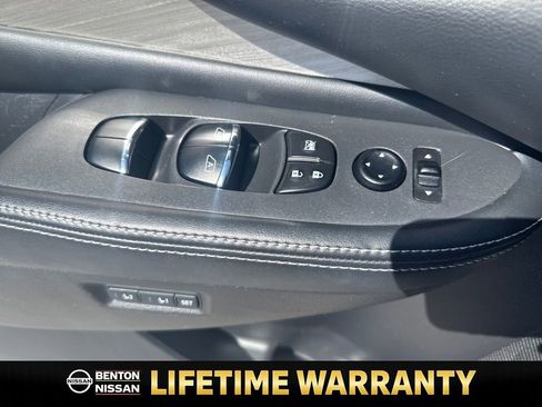 Used 2017 Nissan Murano SL image 12
