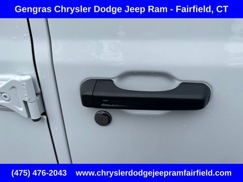 Used 2023 Jeep Wrangler Unlimited Sahara w/ Cold Weather Group AWD/4WD image 17