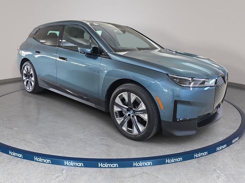 Used 2023 BMW iX xDrive50 AWD/4WD image 4