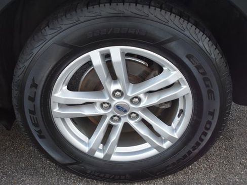 Used 2020 Ford Explorer XLT w/ Comfort Package image 51