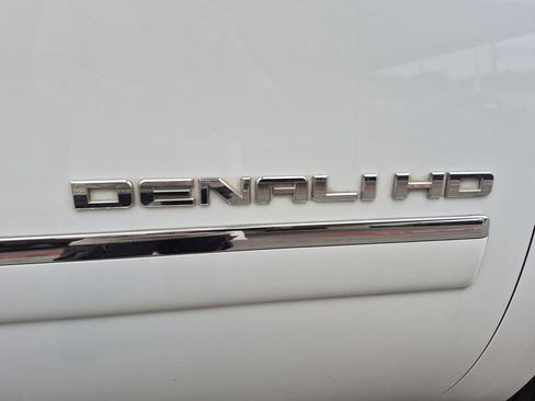 Used 2011 GMC Sierra 2500 Denali AWD/4WD image 25