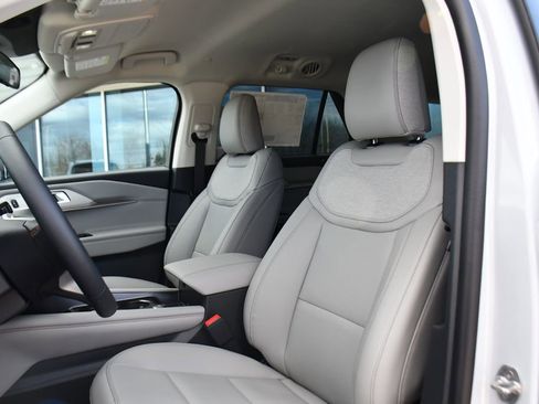 New 2026 Ford Explorer Active w/ Active Comfort Package image 13